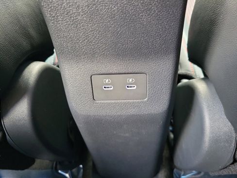 New 2026 Nissan Kicks SR image 9