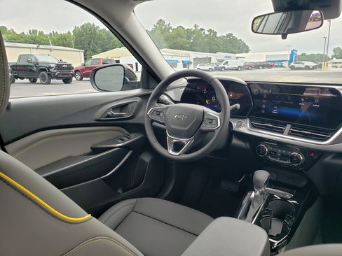New 2026 Chevrolet Trax ACTIV w/ Driver Confidence Package FWD image 36