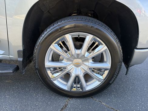 Used 2024 Chevrolet Silverado 1500 High Country w/ Technology Package image 13