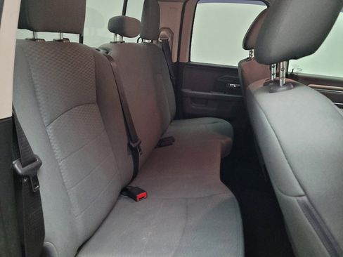 Used 2018 RAM 1500 Classic SLT AWD/4WD image 19