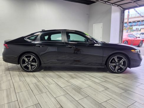 Used 2024 Honda Accord Sport image 6