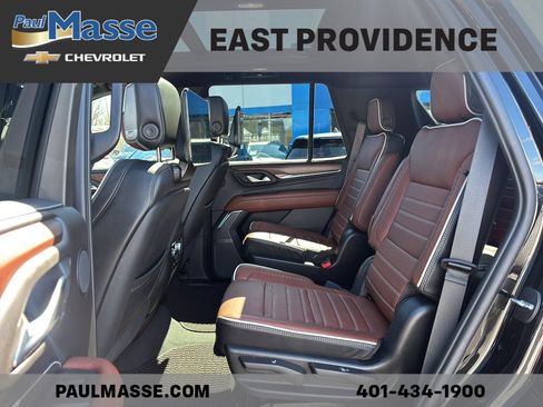 Used 2023 GMC Yukon Denali Ultimate image 18