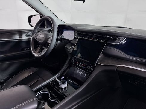 Used 2023 Jeep Grand Cherokee 4WD 4xe image 30