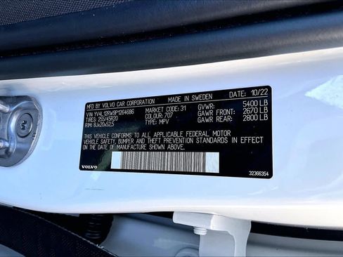 Used 2023 Volvo XC60 B5 Plus w/ Protection Package Premier image 32