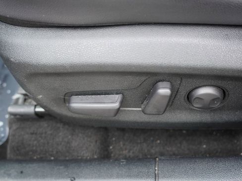 Used 2022 Kia Niro EX Premium w/ Cold Weather Package image 23