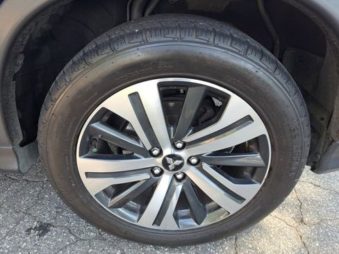 Used 2020 Mitsubishi Outlander Sport ES image 23