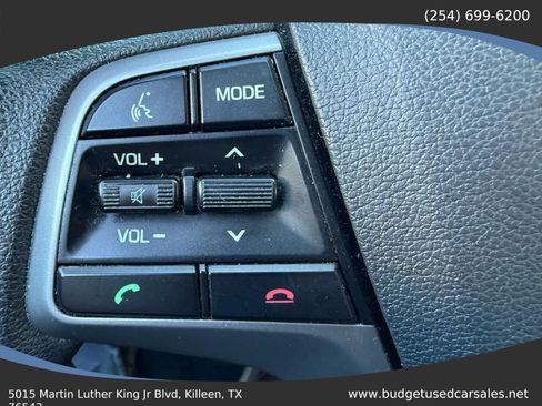 Used 2017 Hyundai Elantra SE FWD image 12