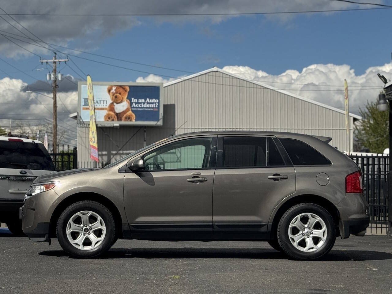 Used 2013 Ford Edge SEL FWD image 17