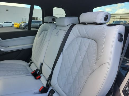 New 2027 BMW X7 xDrive40i w/ Executive Package AWD/4WD image 8