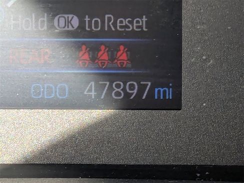 Used 2023 Toyota Corolla SE image 26