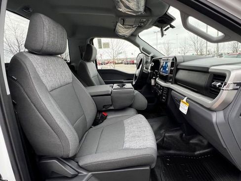 New 2025 Ford F350 XLT image 17