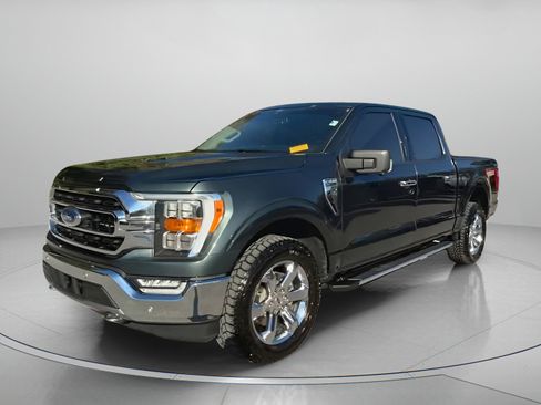 Certified 2021 Ford F150 XLT w/ Equipment Group 302A High image 11