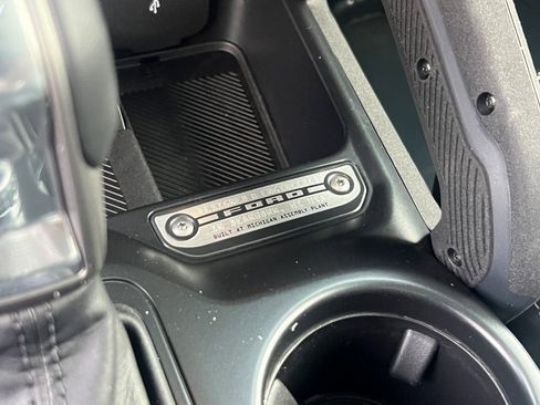 New 2025 Ford Bronco Badlands w/ Sasquatch Package image 17