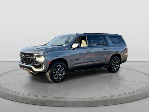 Used 2022 Chevrolet Suburban Z71 w/ Off-Road Capability Package AWD/4WD image 4