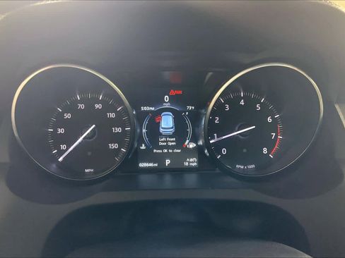 Used 2017 Land Rover Range Rover Evoque SE Premium image 25