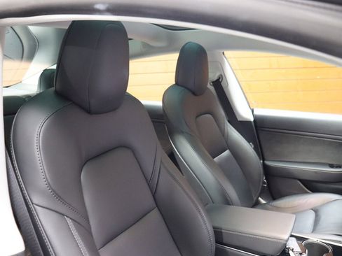 Used 2020 Tesla Model 3 Long Range image 56