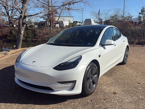 Used 2022 Tesla Model 3 Long Range image 11