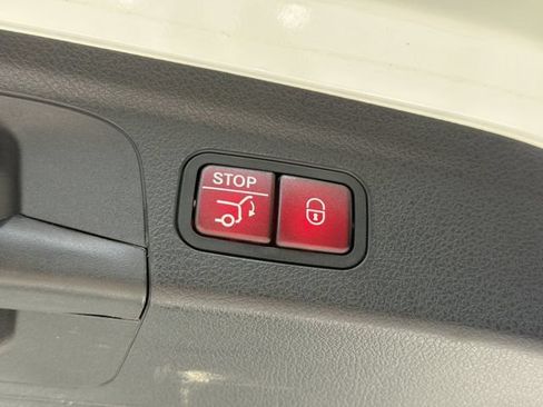 Used 2024 Mercedes-Benz GLE 350 4MATIC image 22