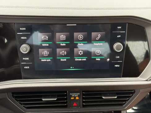 Used 2023 Volkswagen Jetta SEL image 30