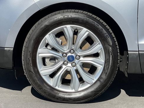 Certified 2022 Ford Edge Titanium AWD/4WD image 27