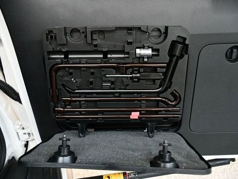 Used 2021 Lexus GX 460 Premium w/ Accessory Package AWD/4WD image 80