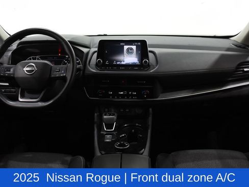 Used 2025 Nissan Rogue SV AWD/4WD image 8