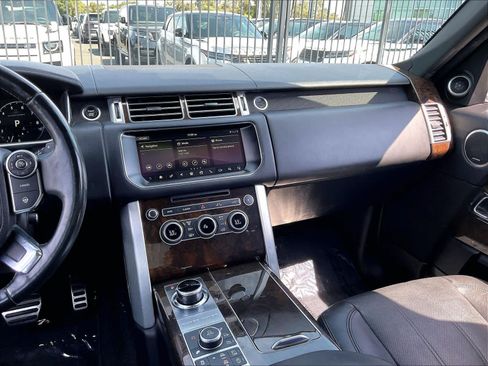 Used 2017 Land Rover Range Rover Supercharged AWD/4WD image 8