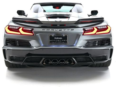 Used 2024 Chevrolet Corvette Z06 w/ Stealth Interior Trim Package RWD image 30