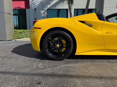Used 2018 Ferrari 488 Spider image 2