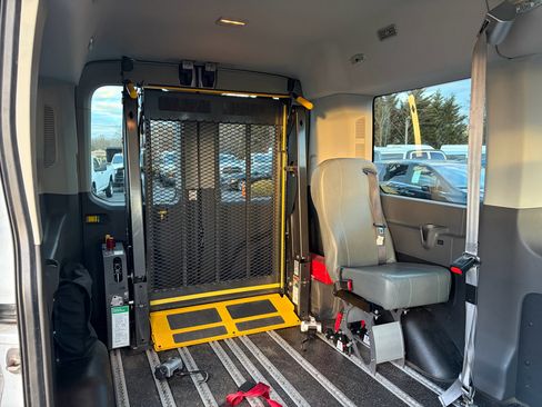 Used 2020 Ford Transit 150 XL image 38