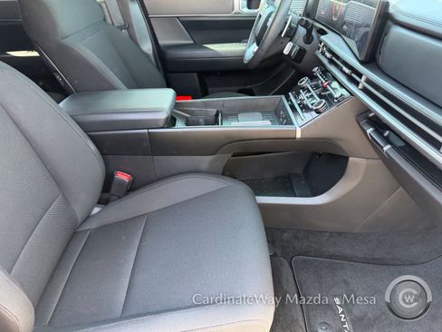 Used 2025 Hyundai Santa Fe SE FWD image 12