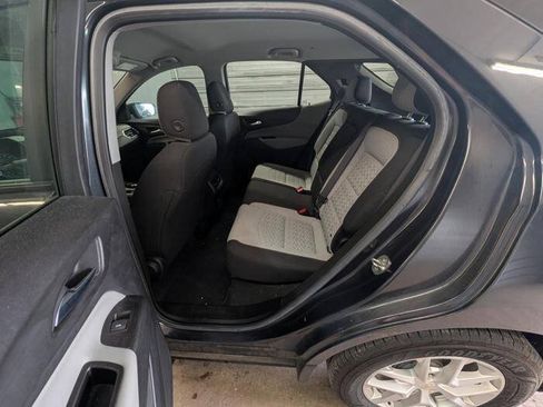Used 2022 Chevrolet Equinox LS FWD image 22