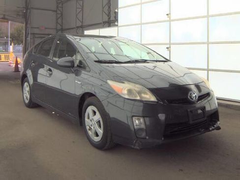 Used 2010 Toyota Prius Three image 1