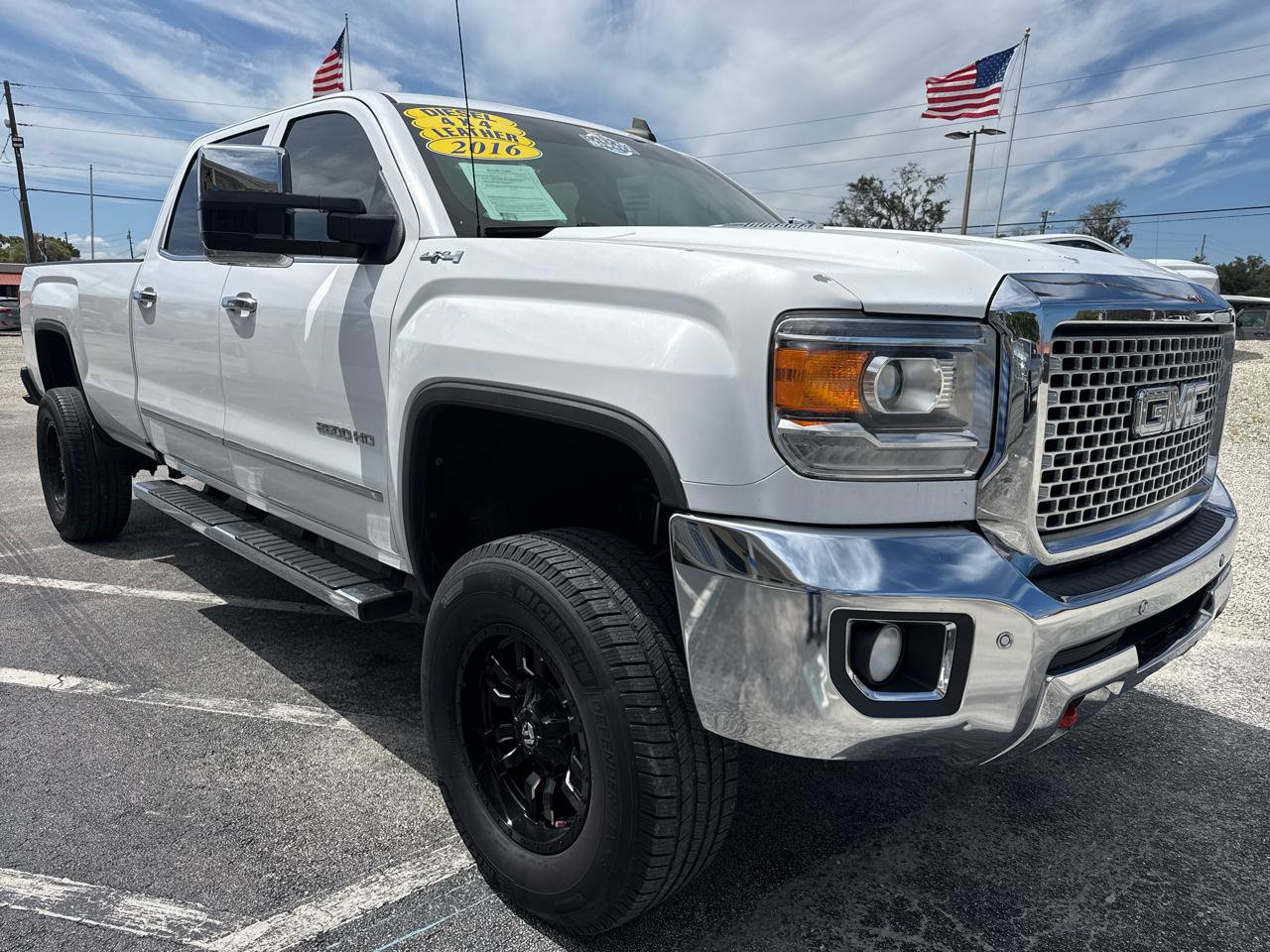 Used 2016 GMC Sierra 2500 SLT w/ Duramax Plus Package AWD/4WD image 7