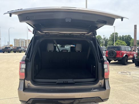 Used 2019 Ford Expedition Max Limited w/ Equipment Group 303A AWD/4WD image 6