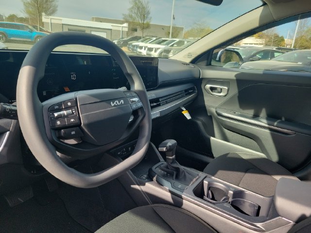 New 2026 Kia K4 FWD image 11