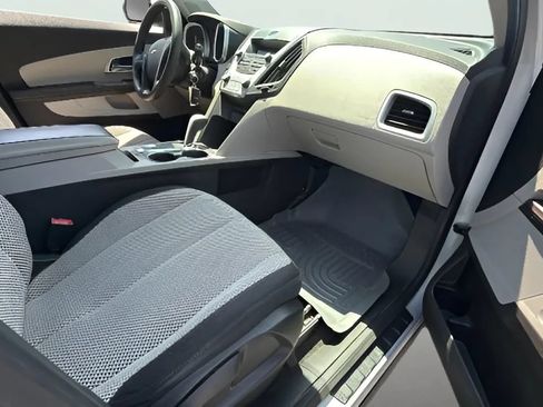 Used 2010 Chevrolet Equinox LT AWD/4WD image 9