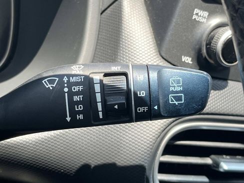 Used 2021 Hyundai Kona SEL FWD image 34