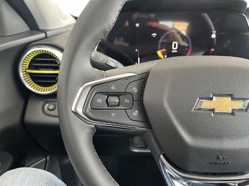 New 2025 Chevrolet Trax LT w/ Driver Confidence Package image 10