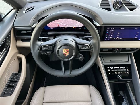 New 2025 Porsche Macan 4 Electric image 15