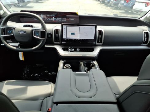 New 2026 Ford Expedition Active AWD/4WD image 13