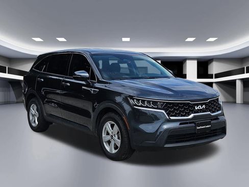 Used 2022 Kia Sorento LX FWD image 8