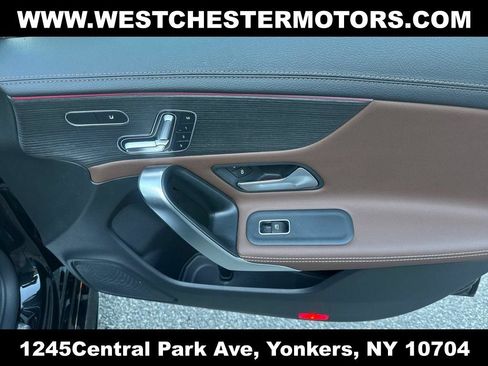 Used 2022 Mercedes-Benz CLA 250 4MATIC image 13