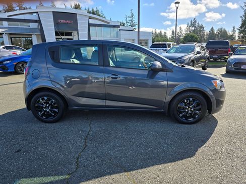 Used 2013 Chevrolet Sonic LS image 8