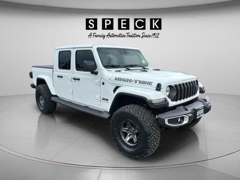 Used 2025 Jeep Gladiator Sport AWD/4WD image 7