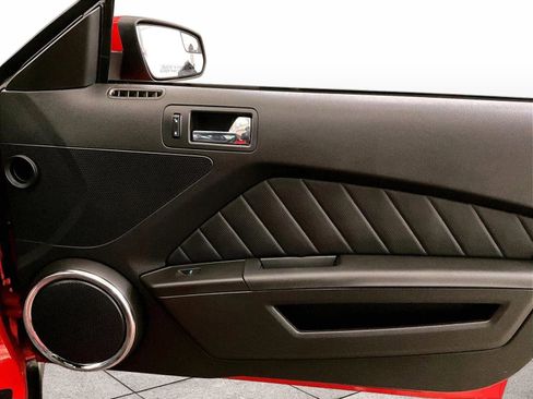 Used 2012 Ford Mustang GT Premium image 23