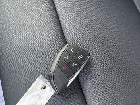 Used 2025 Buick Enclave Preferred image 22