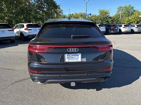 Used 2019 Audi Q8 Premium Plus w/ Premium Plus image 3
