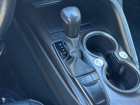 Used 2024 Toyota Camry SE image 19