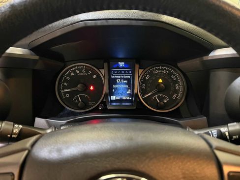 Certified 2020 Toyota Tacoma TRD Off-Road image 19